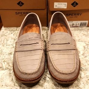 Sperry Seaport Penny Grey loafer